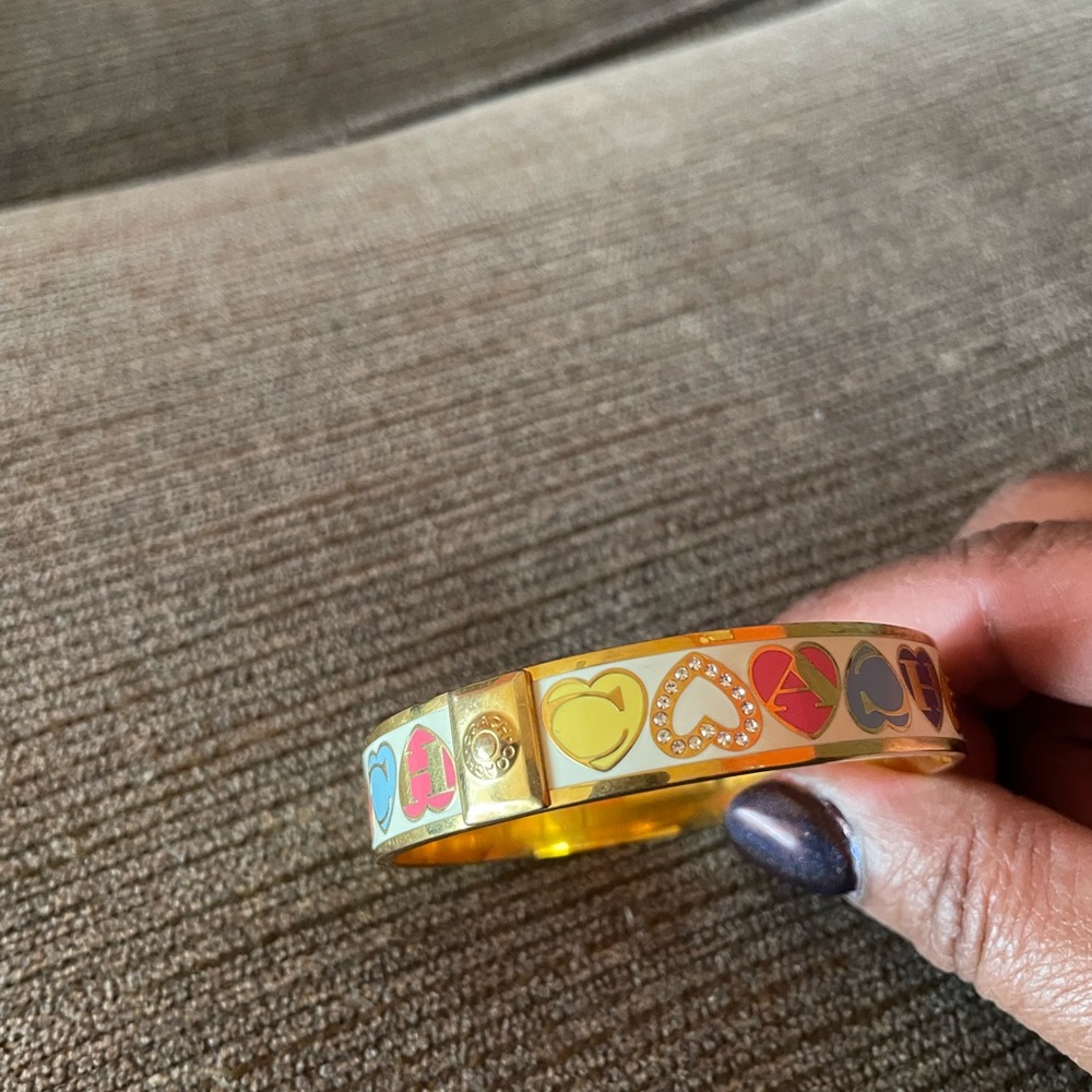 EUC Coach Heart Bracelet - Picture 7 of 13